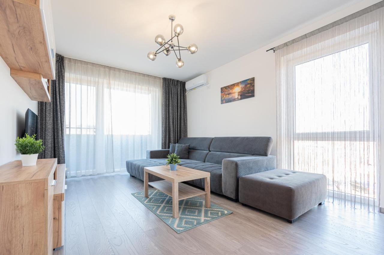 Serene Flat Apartment Oradea Bagian luar foto
