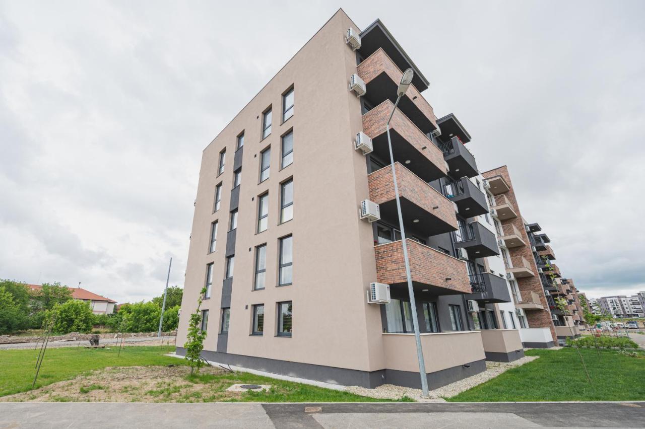 Serene Flat Apartment Oradea Bagian luar foto