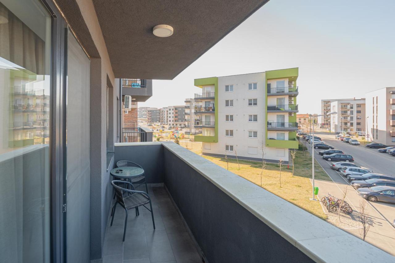 Serene Flat Apartment Oradea Bagian luar foto